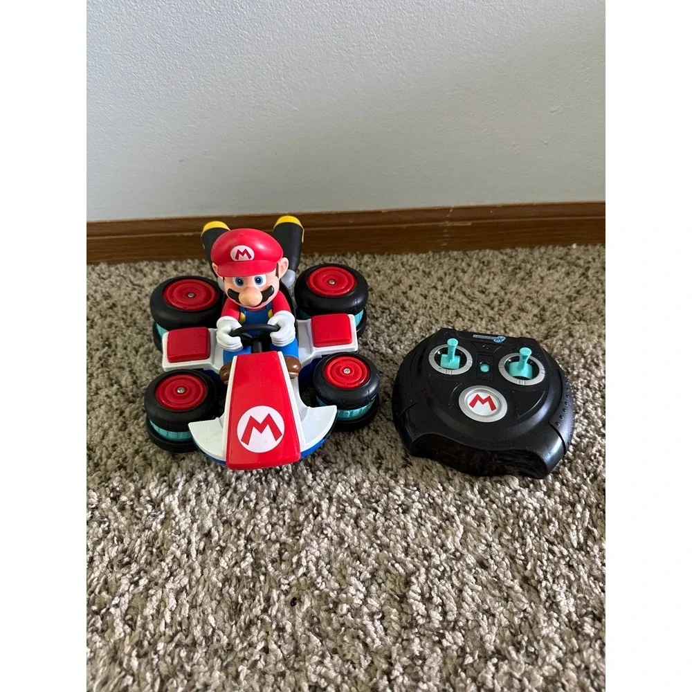 World of Nintendo Mario Kart 8 Anti-Gravity R/C Racer Jakks Pacific w Remote